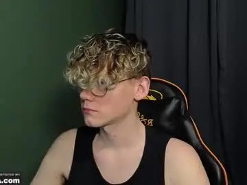 Chaturbate Best live sex cam show of kirill_20_cm