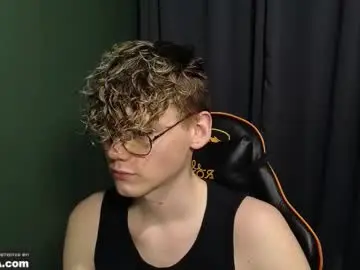 Chaturbate Sex Chat of kirill_20_cm