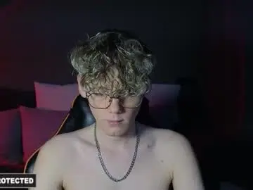 Chaturbate Live Porn of kirill_20_cm