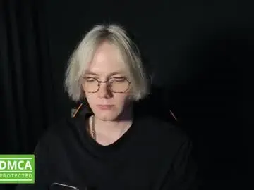 Chaturbate Live Sex Cam of kirill_20_cm