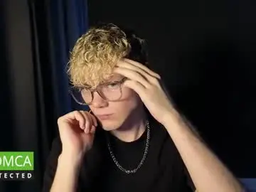 Chaturbate Free Live Porn of kirill_20_cm