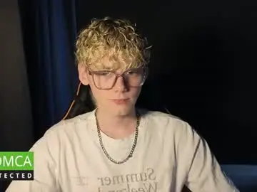 Chaturbate Free Porn Cam of kirill_20_cm