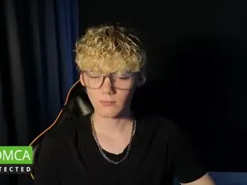 Chaturbate Live Sex of kirill_20_cm