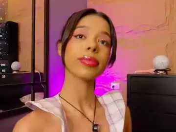 Chaturbate Nude Webcam of naomi_hill1
