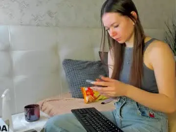 Chaturbate Free Live Porn of nicole_charm