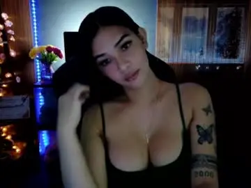 Chaturbate Live Sex Cam of urasiandreamgirlxxx