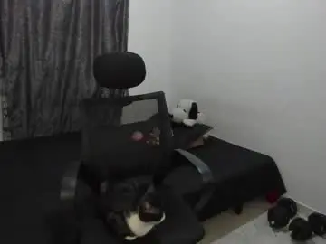 Chaturbate Live Sex Cam of santiceballo