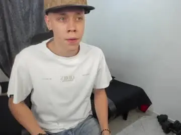 Chaturbate Live Porn of santiceballo