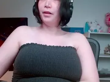 Chaturbate Live Sex Cam of krystalsyxx