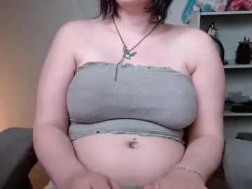 Chaturbate Live Sex Cam of krystalsyxx