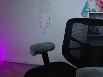 Chaturbate Watch Live Sex Cams of krystalsyxx