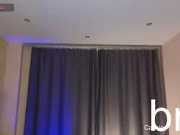 Chaturbate Adult Webcams of kiraturner
