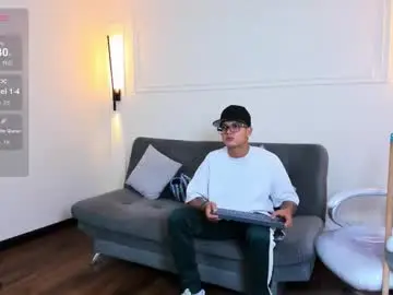 Chaturbate Live Sex Cam of paradise_boy_s