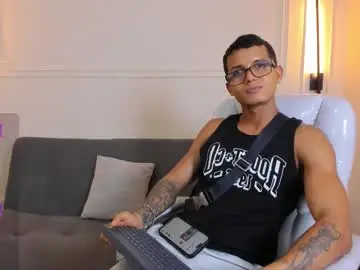 Chaturbate Live Porn of paradise_boy_s