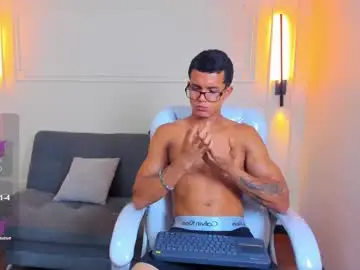 Chaturbate Live Sex Cam of paradise_boy_s