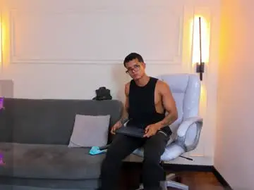 Chaturbate Live Sex Cam of paradise_boy_s