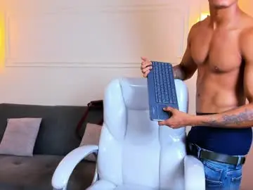 Chaturbate Live Sex Cam of paradise_boy_s