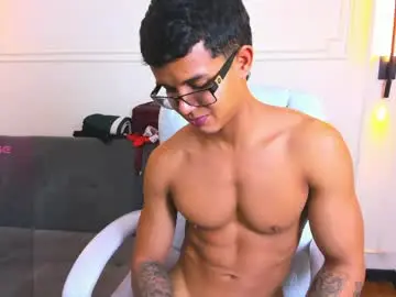 Chaturbate Free Porn Cam of paradise_boy_s