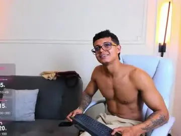 Chaturbate Live Sex Cam of paradise_boy_s