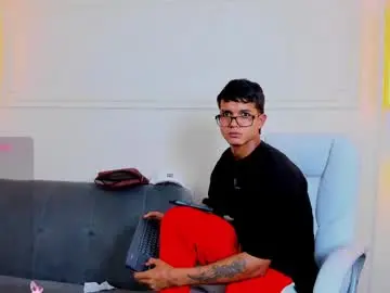 Chaturbate Free Porn Cam of paradise_boy_s