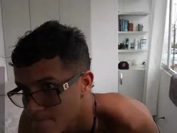 Chaturbate Watch Live Sex Cams of paradise_boy_s