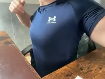 Chaturbate Live Sex Cam of dakken2021