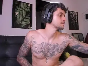 Chaturbate Live Sex Cam of daniele_bunny