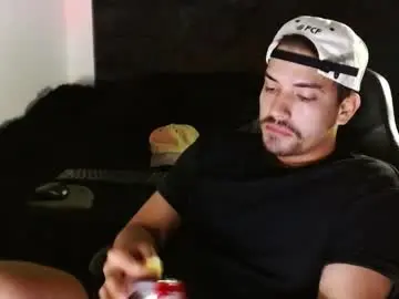 Chaturbate Free Porn Cam of ian_davis