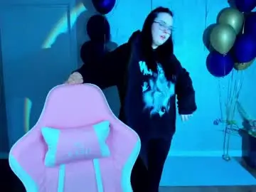 Chaturbate Sex Cam of kira_g0ld