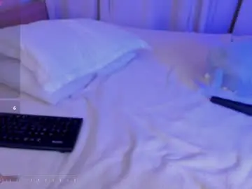 Chaturbate Live Sex of moonlight8_