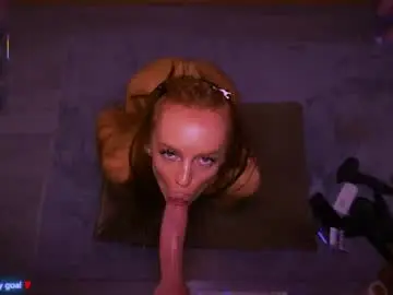 Chaturbate Live Porn of redhead_shark