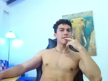 Chaturbate Live Sex of ryan_cum18