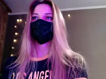 Chaturbate Live Sex Cam of iris_lave