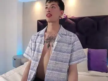 Chaturbate Live Sex Cam of ozorio_dany