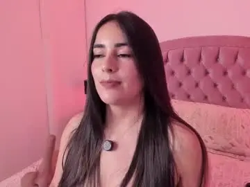 Chaturbate Live Sex Cam of alexeii_grey