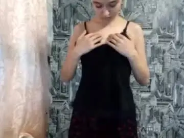 Chaturbate Live Sex Cam of estellekirbo