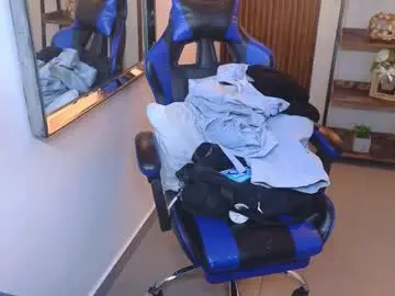 Chaturbate Live Sex Cam of kenya_buhle