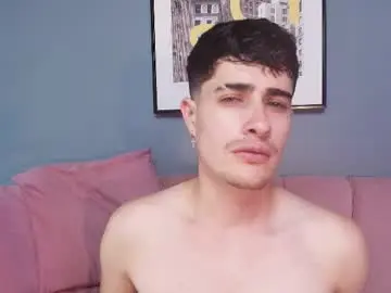 Chaturbate Live Sex Cam of bro_friends