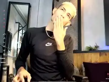 Chaturbate Live Sex of itszairen