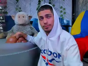 Chaturbate Sex Cam of itszairen