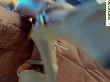 Chaturbate Sex Cam of dearly_emily