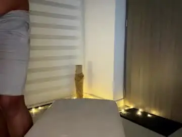 Chaturbate Live Sex Cam of elisabethwillian
