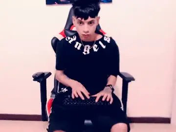 Chaturbate Live Sex Cam of indomitablebeast