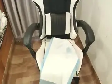 Chaturbate Live Sex Cam of serena_angel18