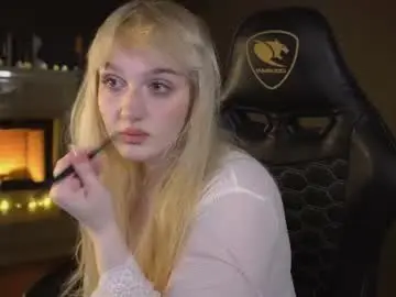 Chaturbate Best live sex cam show of snowflakeskitty