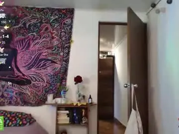 Chaturbate Free Porn Cam of im_moonlight