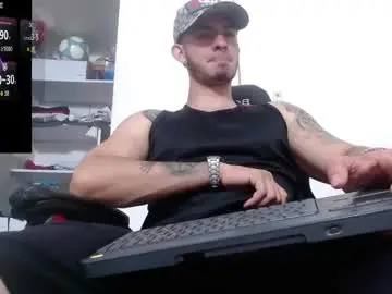 Chaturbate Live Sex Cam of kenn_blake1