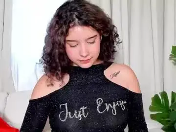 Chaturbate Live Sex Cam of naira_velvett