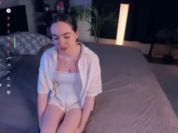 Chaturbate Live Sex Cam of bonymagicgrl_