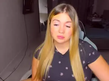 Chaturbate Live Sex Cam of sarahmils